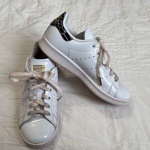 Adidas Stan Smith Women's White patent leather Sneakers with Black Detail